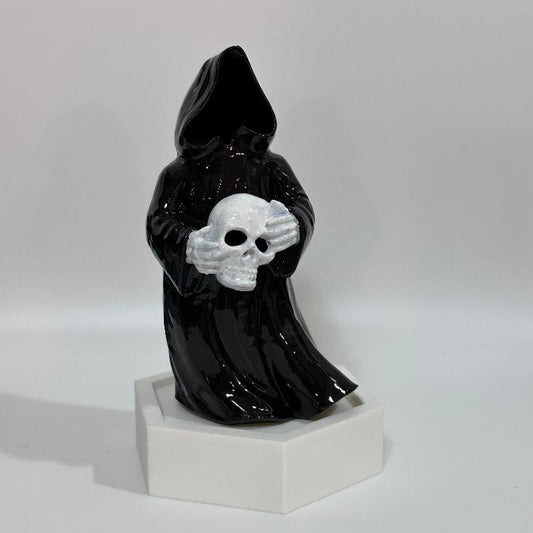 SP57 Headless Cloak Spooky Shelfie