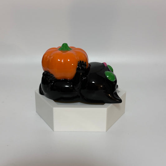 SP100 Black Cat Pumpkin Spooky Shelfie