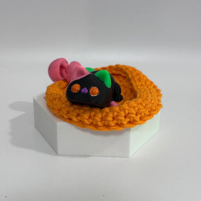 C1 Halloween Cat & Bed Fidget