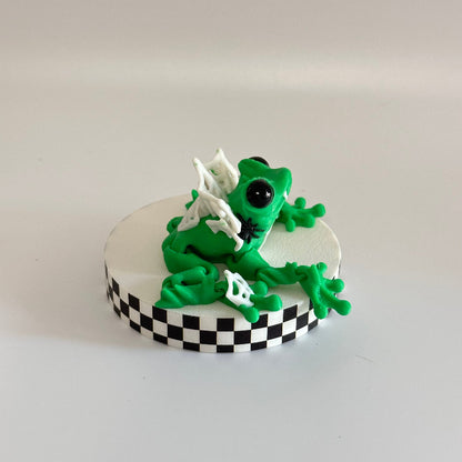 Fangbert the Dracula Frog 3D Printed Fidget Collectable