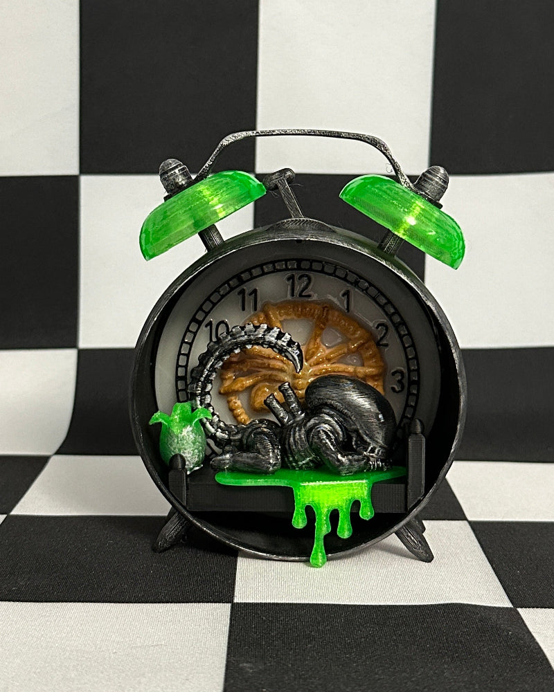 Xenomorph Tiny Timekeeper | Glow-in-the-Dark Alien Bedroom Collectible