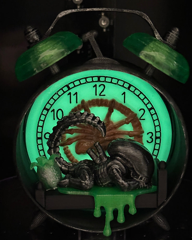 Xenomorph Tiny Timekeeper | Glow-in-the-Dark Alien Bedroom Collectible