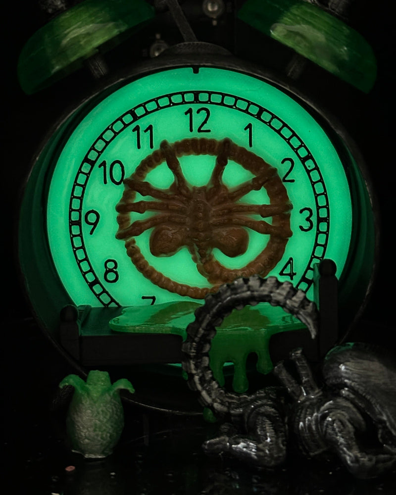 Xenomorph Tiny Timekeeper | Glow-in-the-Dark Alien Bedroom Collectible