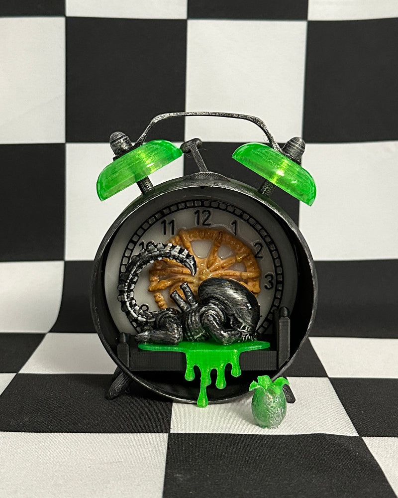 Xenomorph Tiny Timekeeper | Glow-in-the-Dark Alien Bedroom Collectible