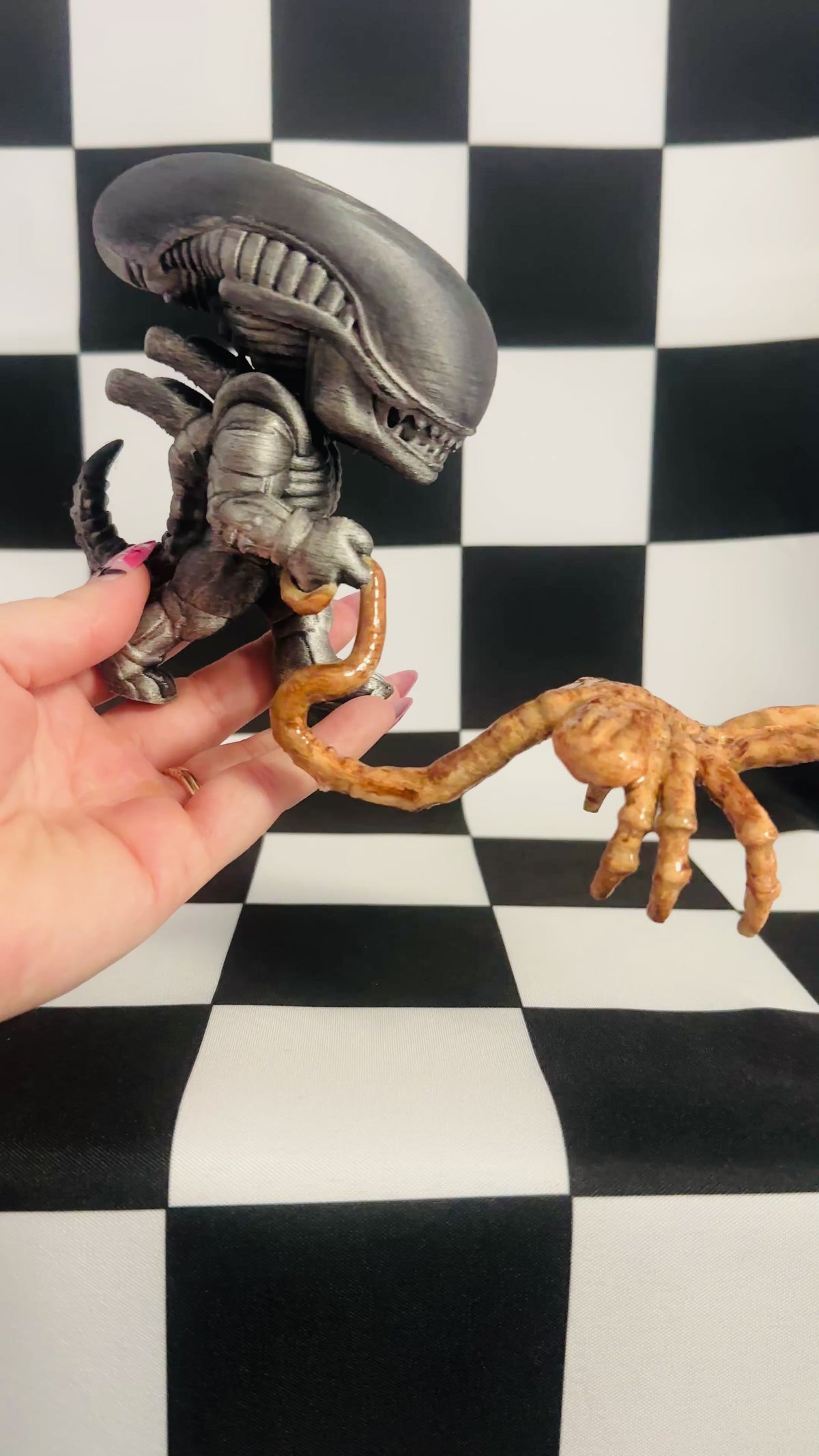 Xenomorph Walking a Facehugger