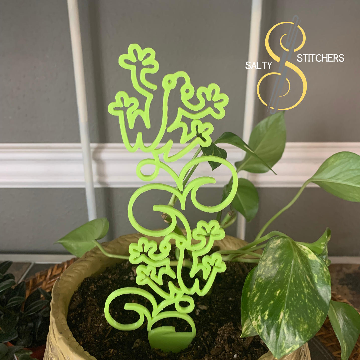 Green Frog Tall Plant Pal 3d Printed Indoor Trellis | More Heart Studio