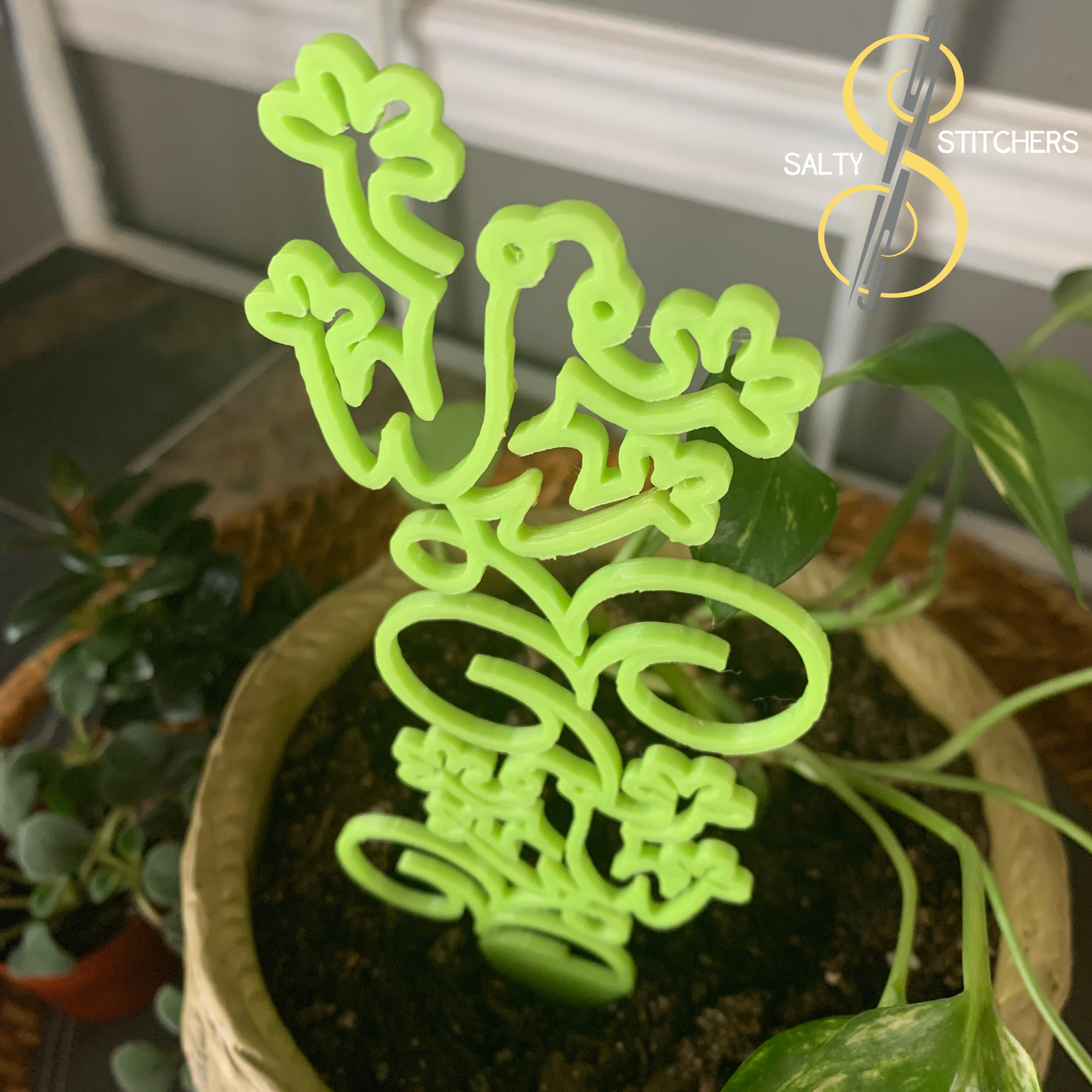 Green Frog Tall Plant Pal 3d Printed Indoor Trellis | More Heart Studio